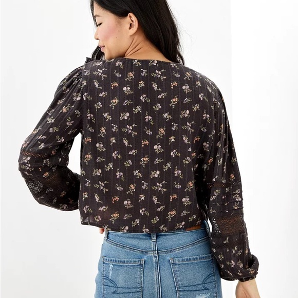 AMERICAN EAGLE FLORAL RUFFLE TOP - Picture 2 of 8